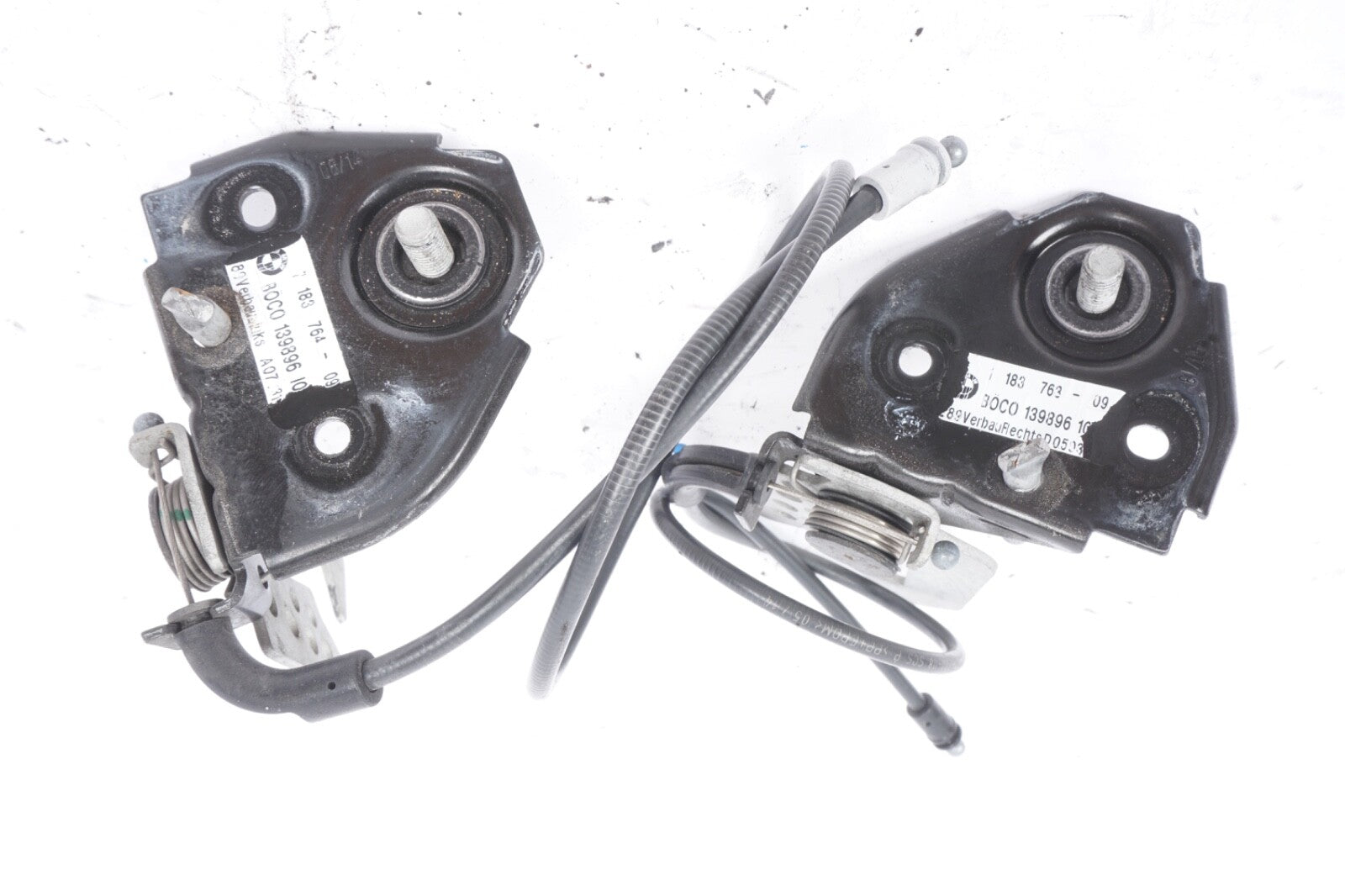 2012-2018 BMW M6 650i Left Right Upper HOOD Latch / LOCK 7183764