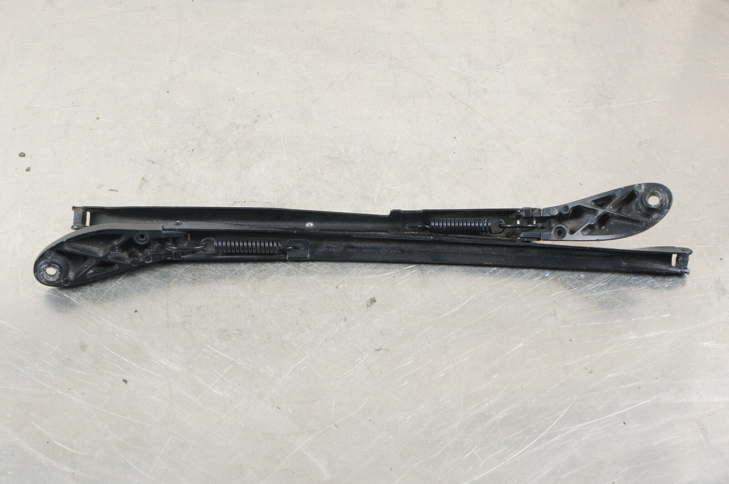 04-10 AUDI A8 FRONT LEFT & RIGHT WINDSHIELD WIPER ARM SET OF 2 4E1955408B OEM