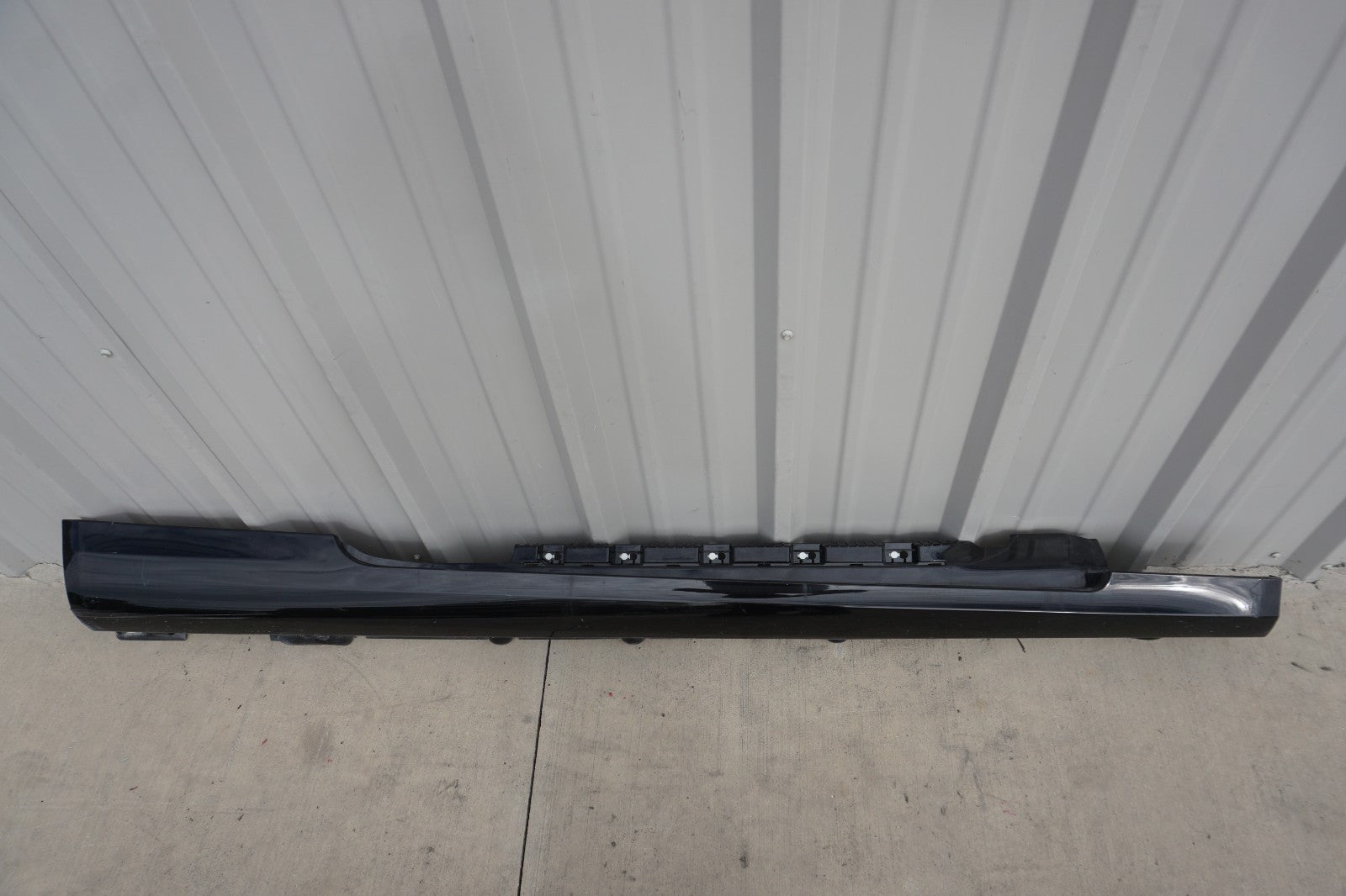 10-17 Mercedes W207 E350 Coupe Right Pass Side Rocker Panel Skirt Molding  OEM
