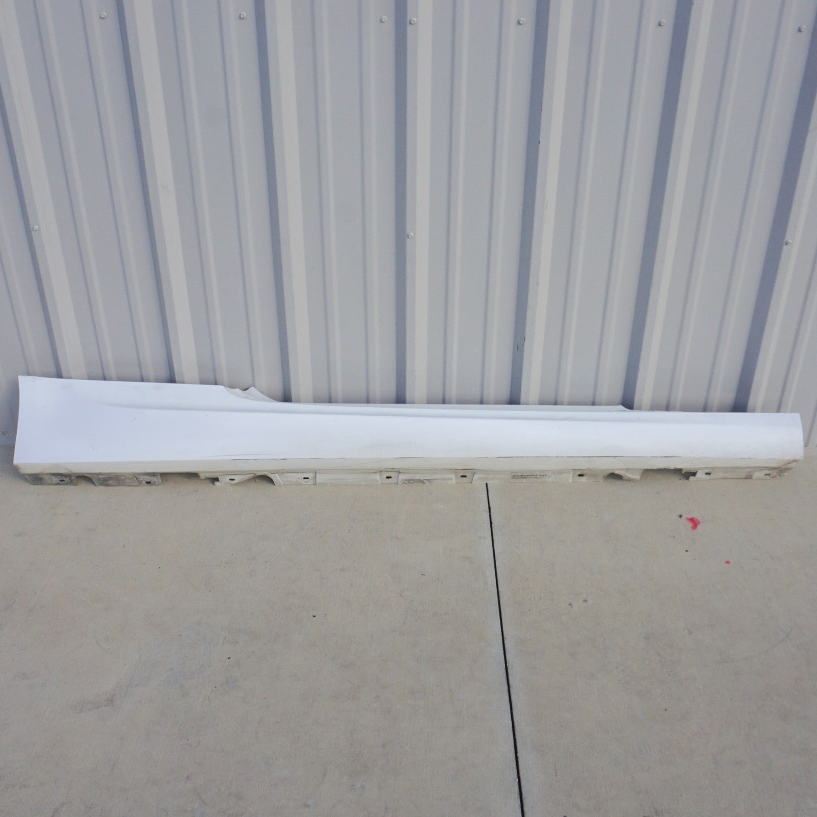 07 - 13 BMW 328i 335i Convertible Coupe Right Rocker Panel Skirt Molding OEM