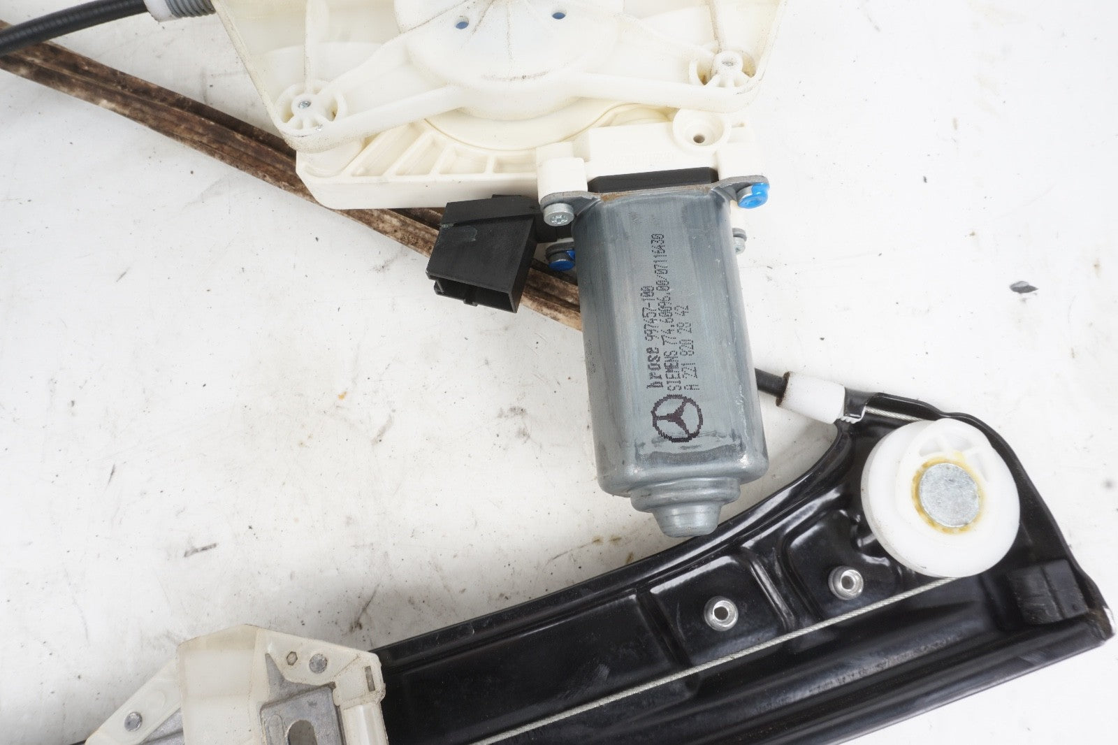 07-13 MERCEDES W221 S550 S63 AMG FRONT RIGHT SIDE DOOR WINDOW REGULATOR OEM