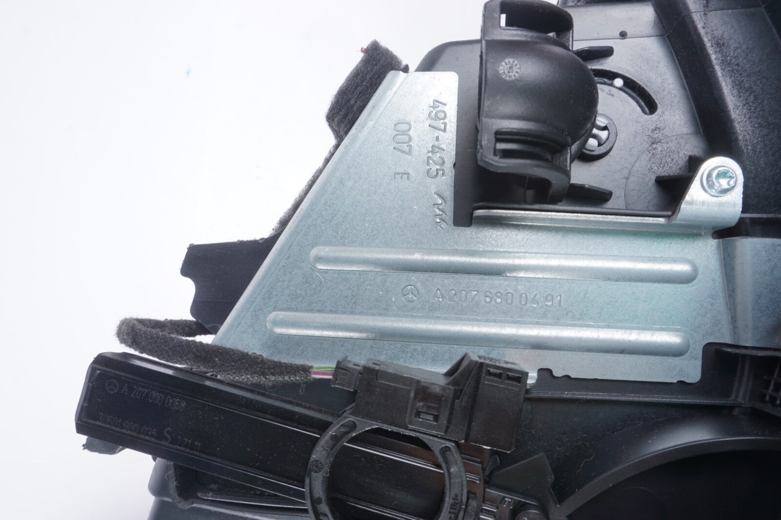 2011 - 2013 Mercedes Benz E350 E550 COUPE C207 Glove Box Storage Dashboard