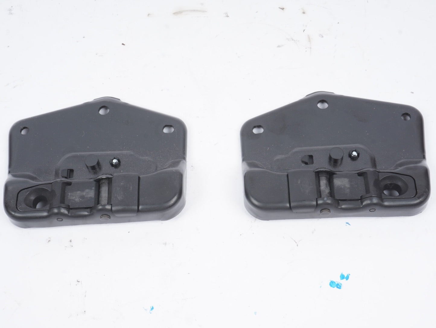 11-17 Mercedes W207 E550 E350 E400 Front Top Roof Lock Latch Cover Set of 2 OEM