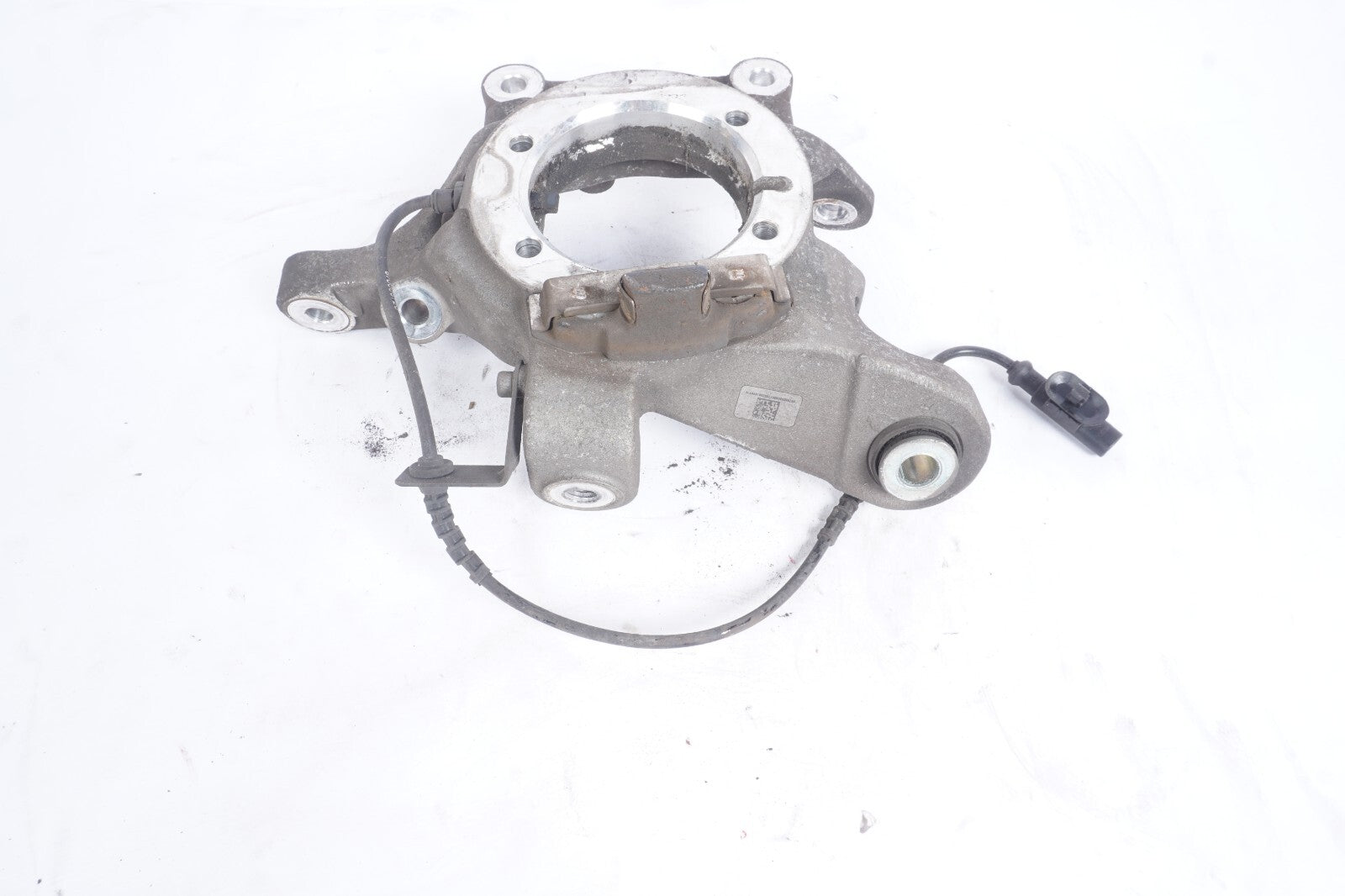 2014 - 2020 Maserati Ghibli Rear Left Driver Side Knuckle Spindle Hub OEM
