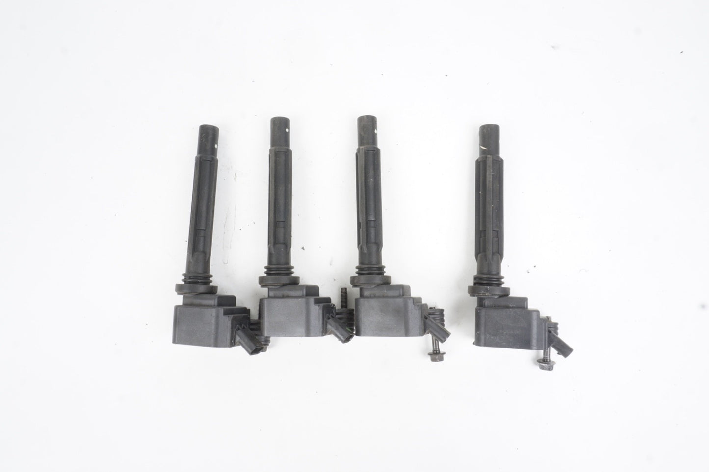 2017 - 2023 Alfa Romeo Giulia Stelvio 2.0L Ignition Coil Spark Plug Set Of 4 Oem