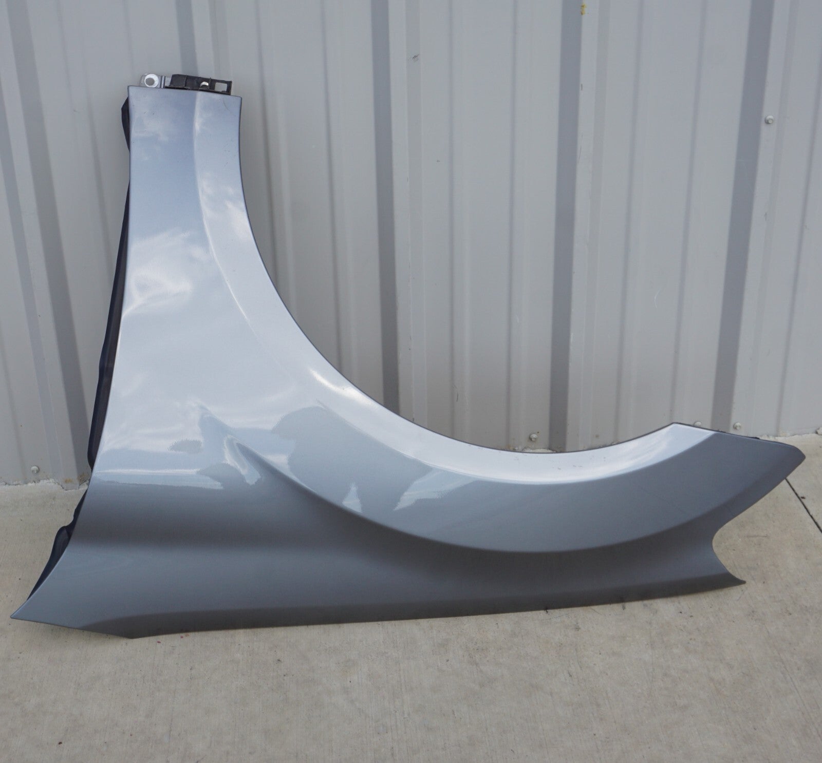 2006 - 2011 Mercedes ML350 ML500 Front Fender Left Driver OEM