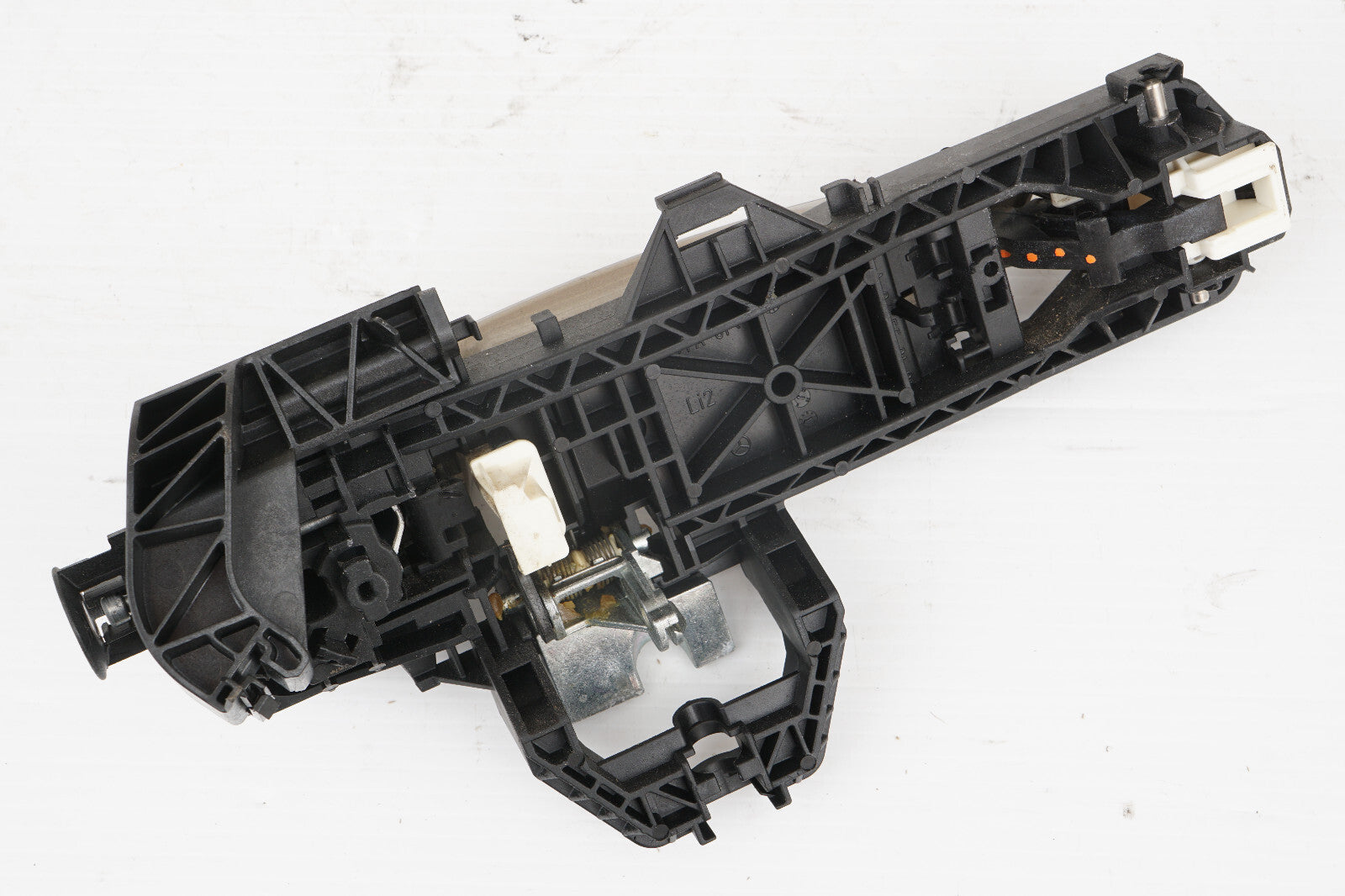 2008 - 2011 MERCEDES C300 W204 REAR LEFT DRIVER SIDE EXTERIOR DOOR HANDLE OEM