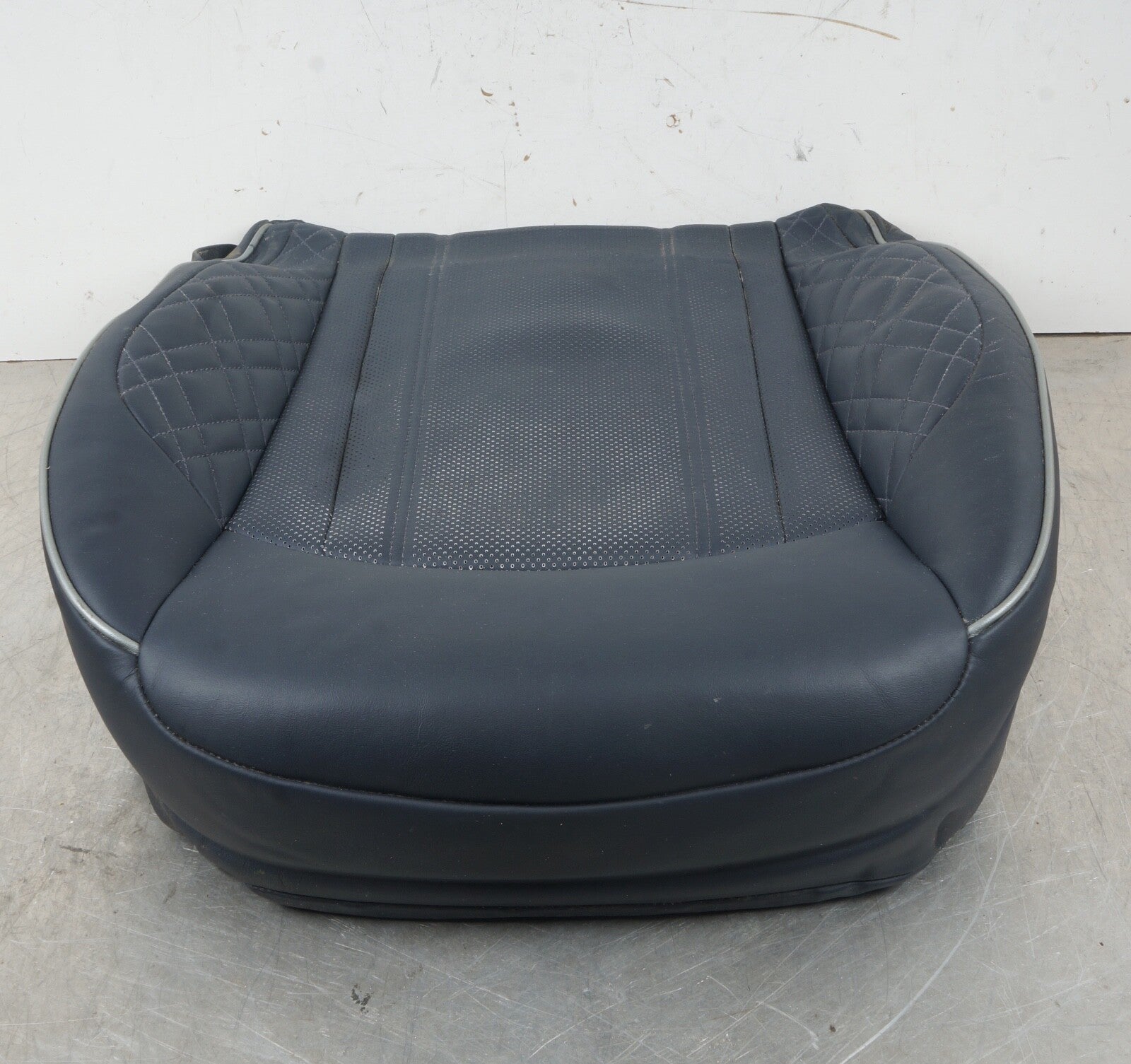 11-20 BENTLEY MULSANNE FRONT DRIVER SIDE SEAT LEATHER BUTTOM CUSHION BLUE