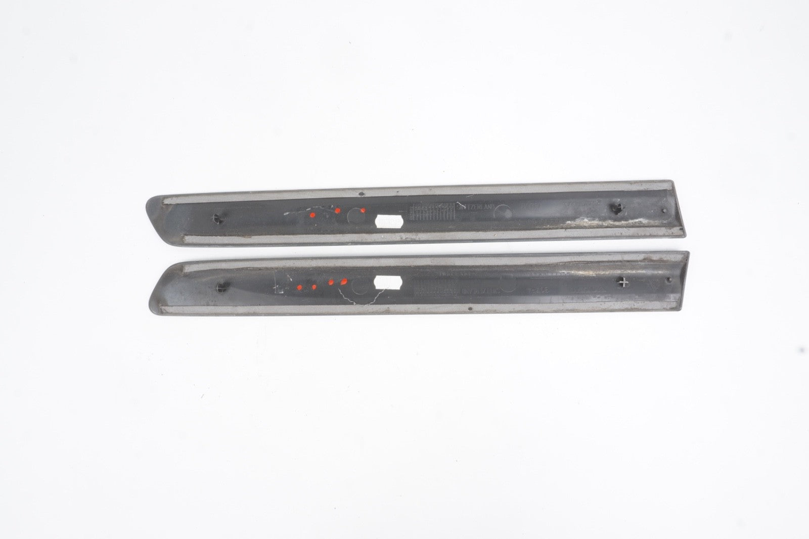 2006-2013 VOLVO C70 Left Right Rear Quarter Panel Outer Trim Molding Black OEM