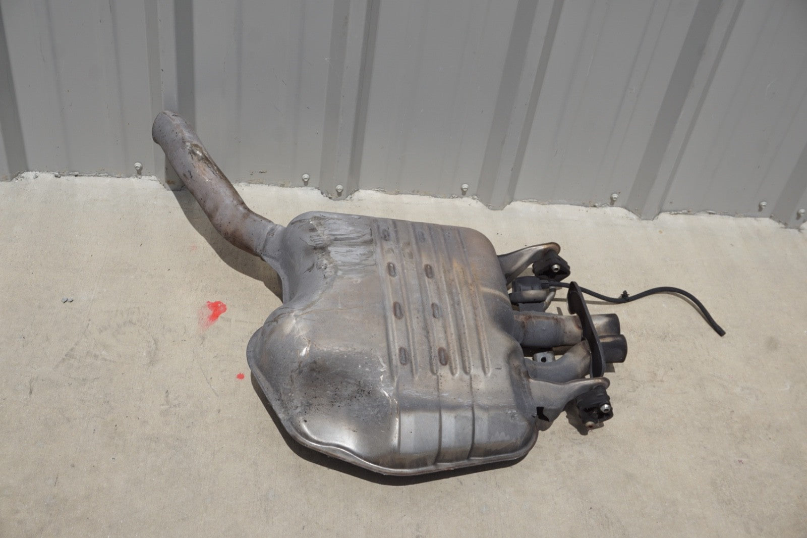 2014 - 2017 MERCEDES S550 W222 4.7L LEFT ENGINE EXHAUST MUFFLER OEM A2224911800