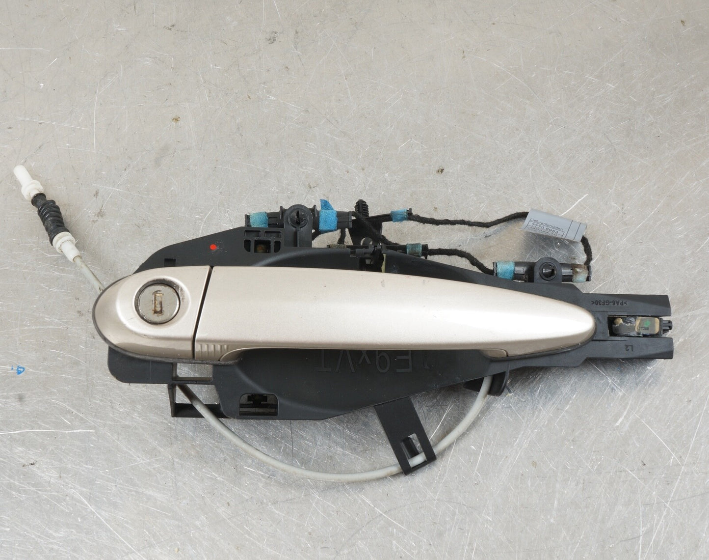 2011 BMW 328i COUPE LEFT DRIVER DOOR HANDLE 7163511