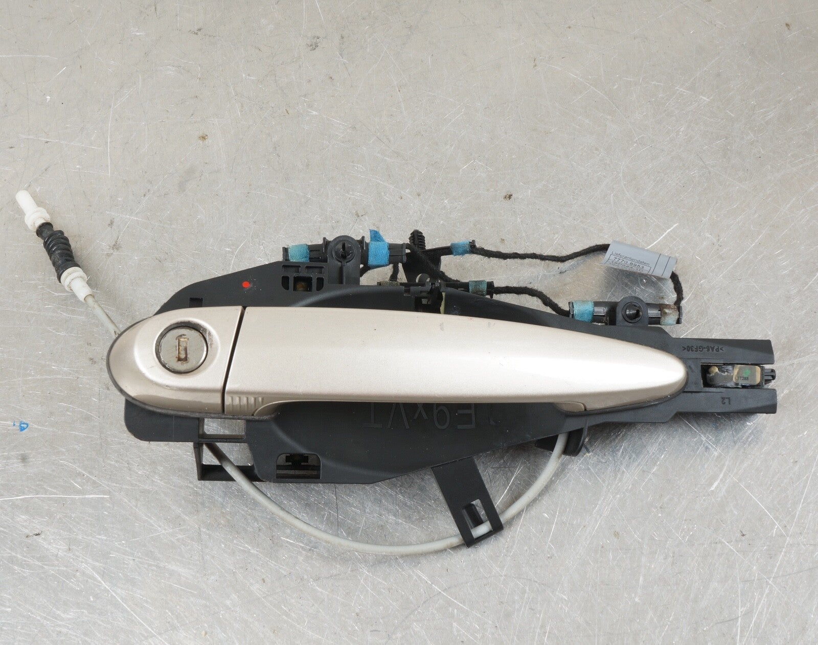 2011 BMW 328i COUPE LEFT DRIVER DOOR HANDLE 7163511
