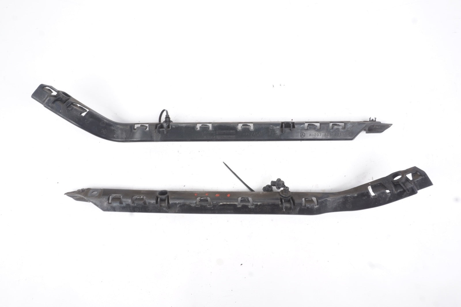 2012 - 2017 Mercedes E350 E550 Rear Right Left Bumper Bracket Side Retainer