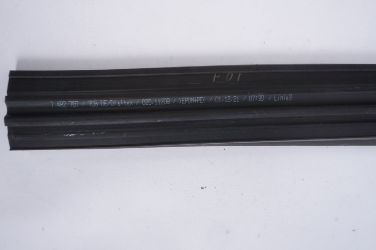 2021 - 2025 BMW 430i M440 M4 COUPE CONVERTIBLE RIGHT DOOR SEAL GASKET