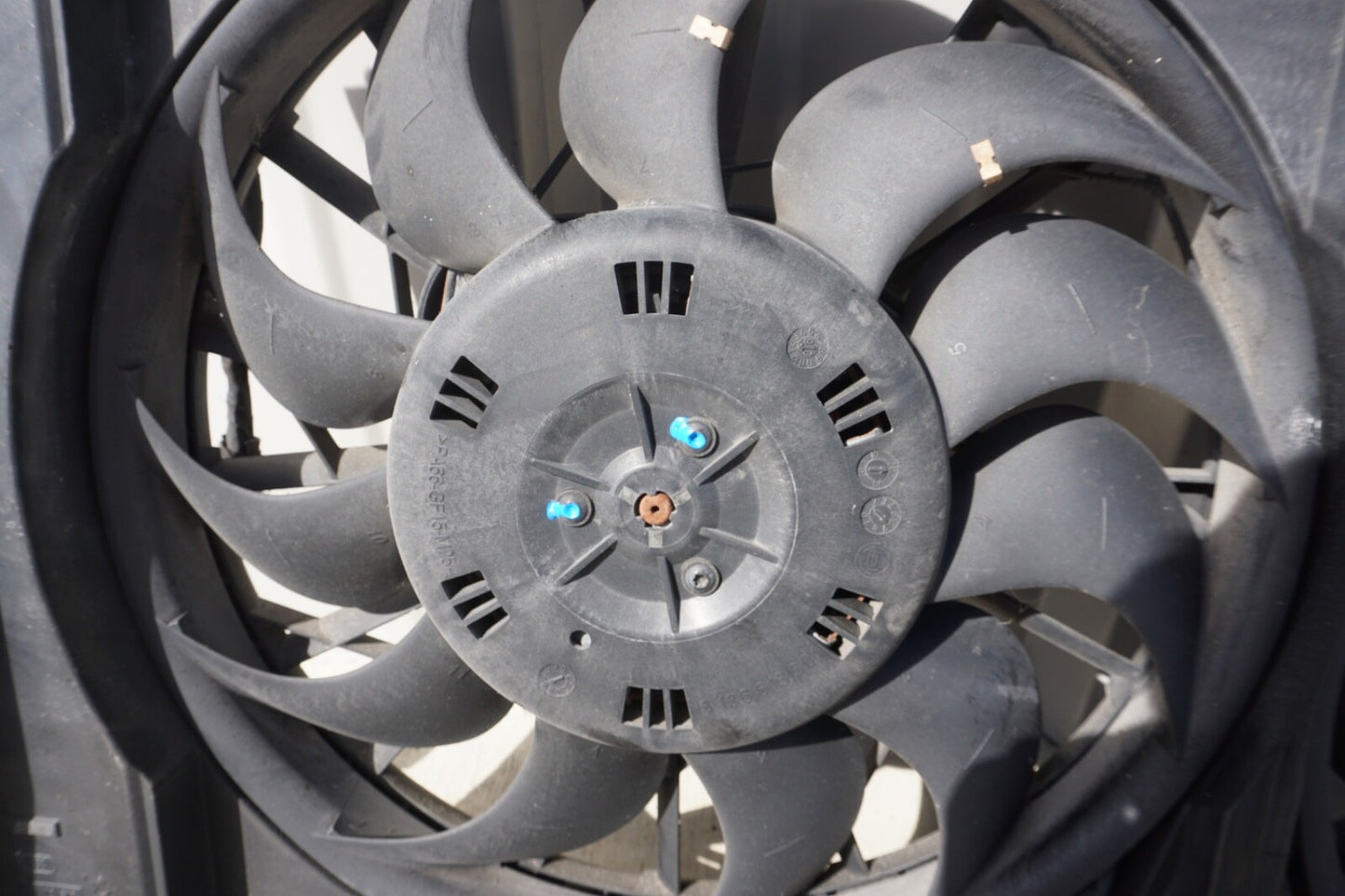 2004 - 2010 AUDI A8L A8 L QUATTRO 4.2L ENGINE COOLING FAN OEM