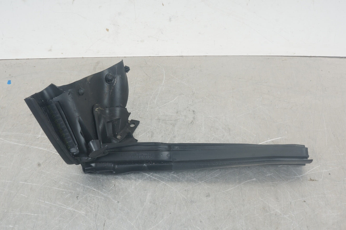 MERCEDES R231 SL-CLASS DRIVER/LEFT QUARTER VENT GLASS WINDOW WEATHER SEAL
