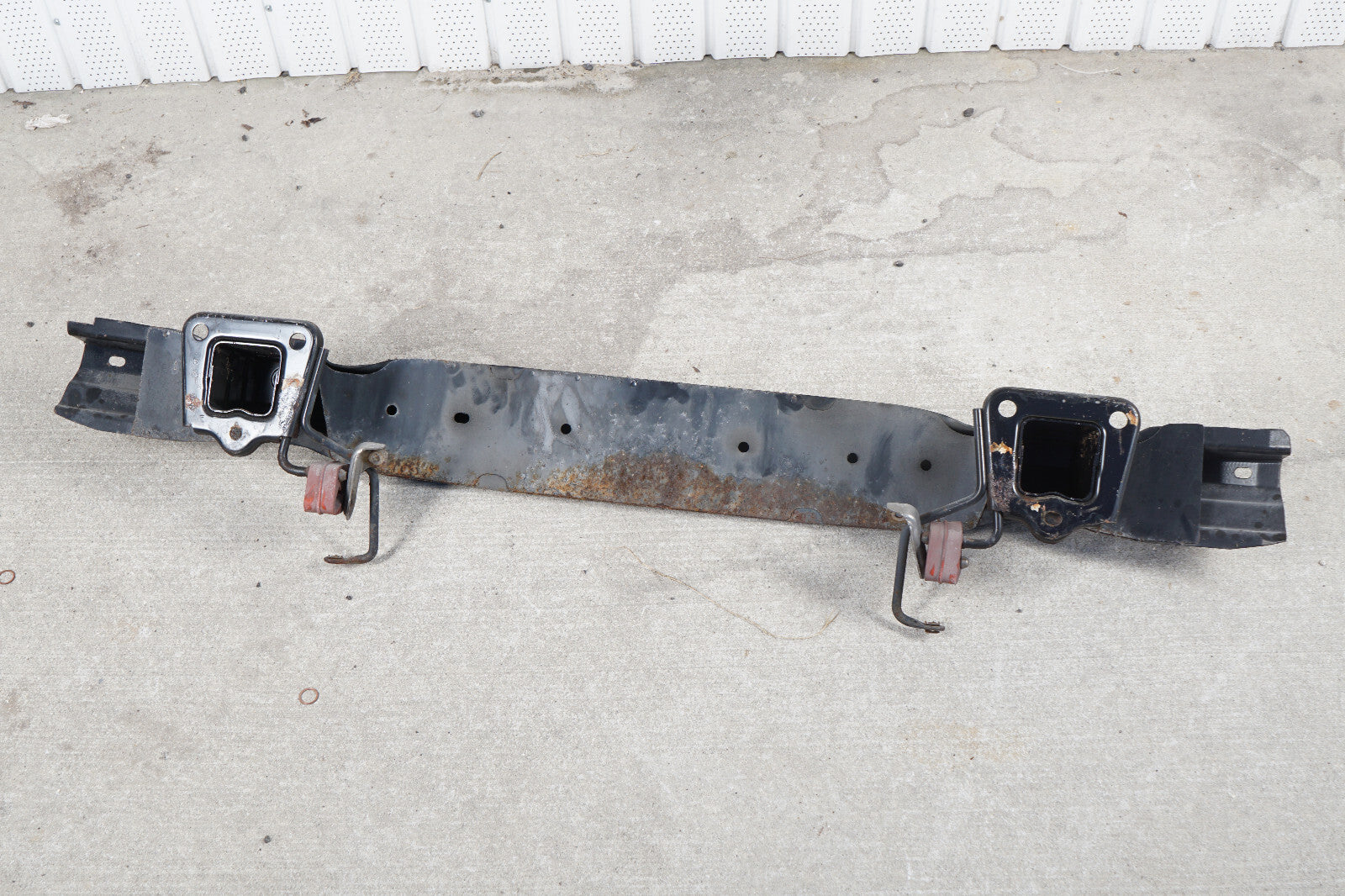 2007 - 2013 BMW 335i  328i E93 E92 CONVERTIBLE REAR BUMPER REINFORCEMENT OEM
