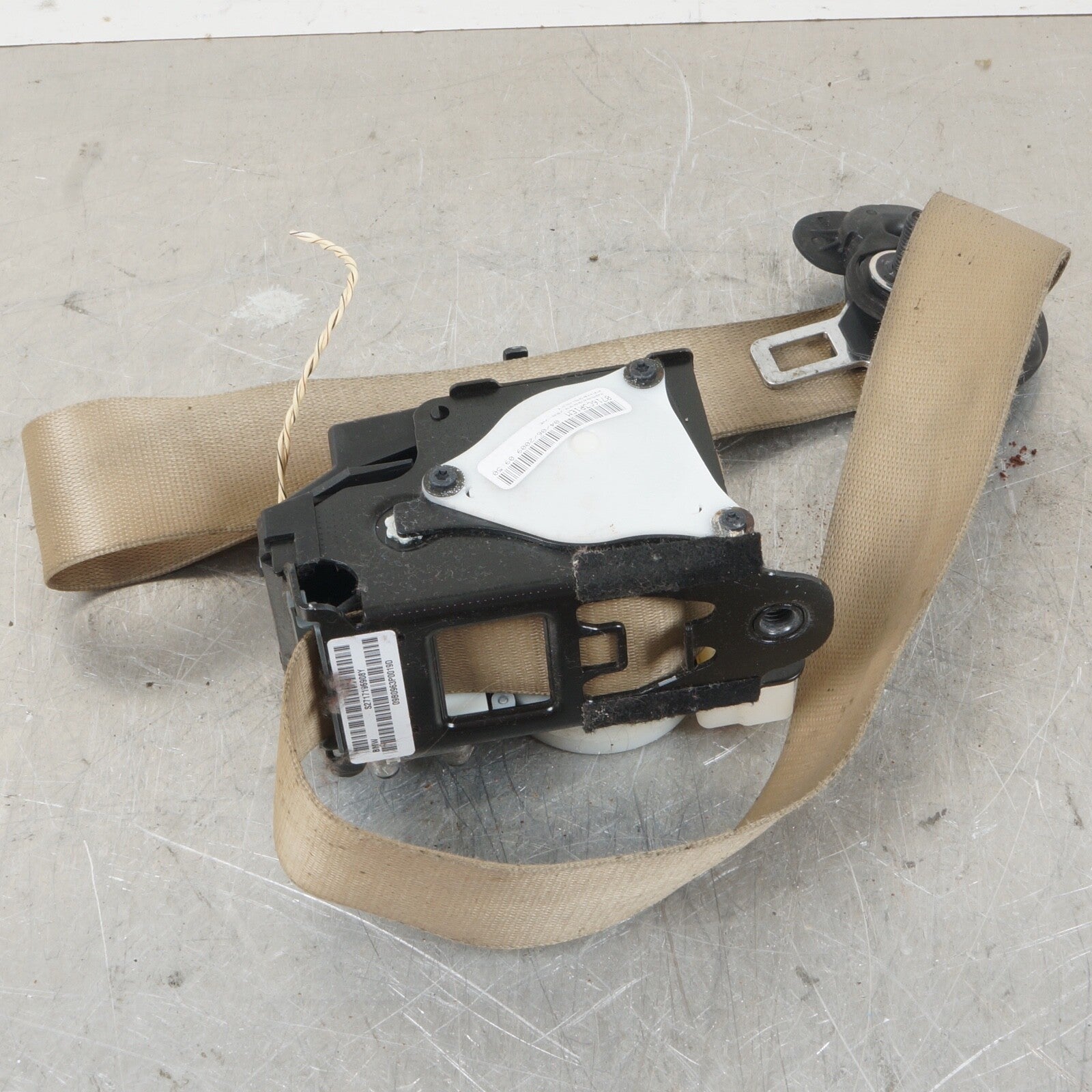 07-13 BMW E70 X5 FRONT LEFT DRIVER SIDE UPPER SEAT BELT RETRACTOR ASSY OEM