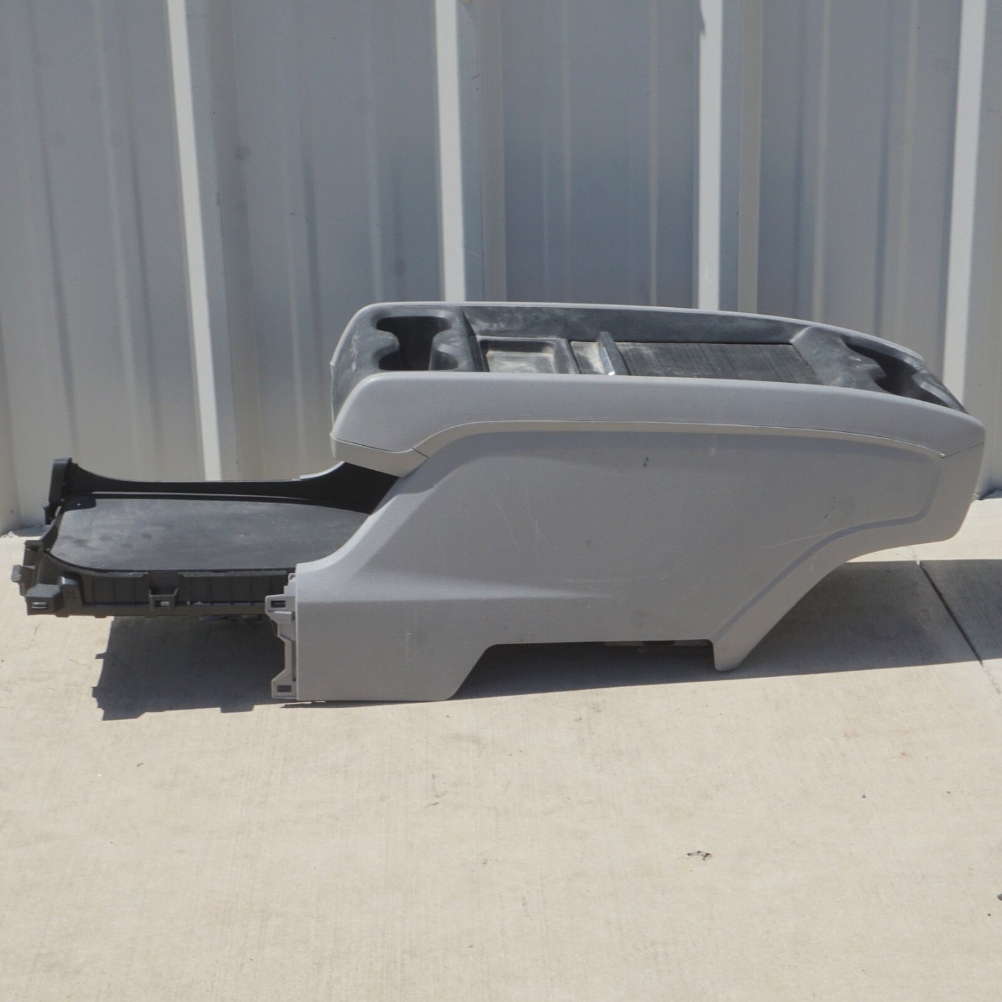 2018-2020 Honda Odyssey  Middle Console  Center Gray/black