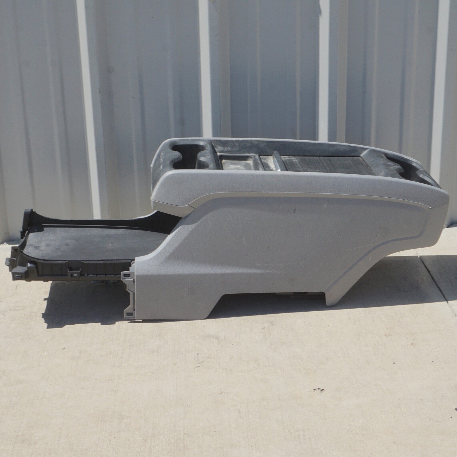 2018-2020 Honda Odyssey  Middle Console  Center Gray/black