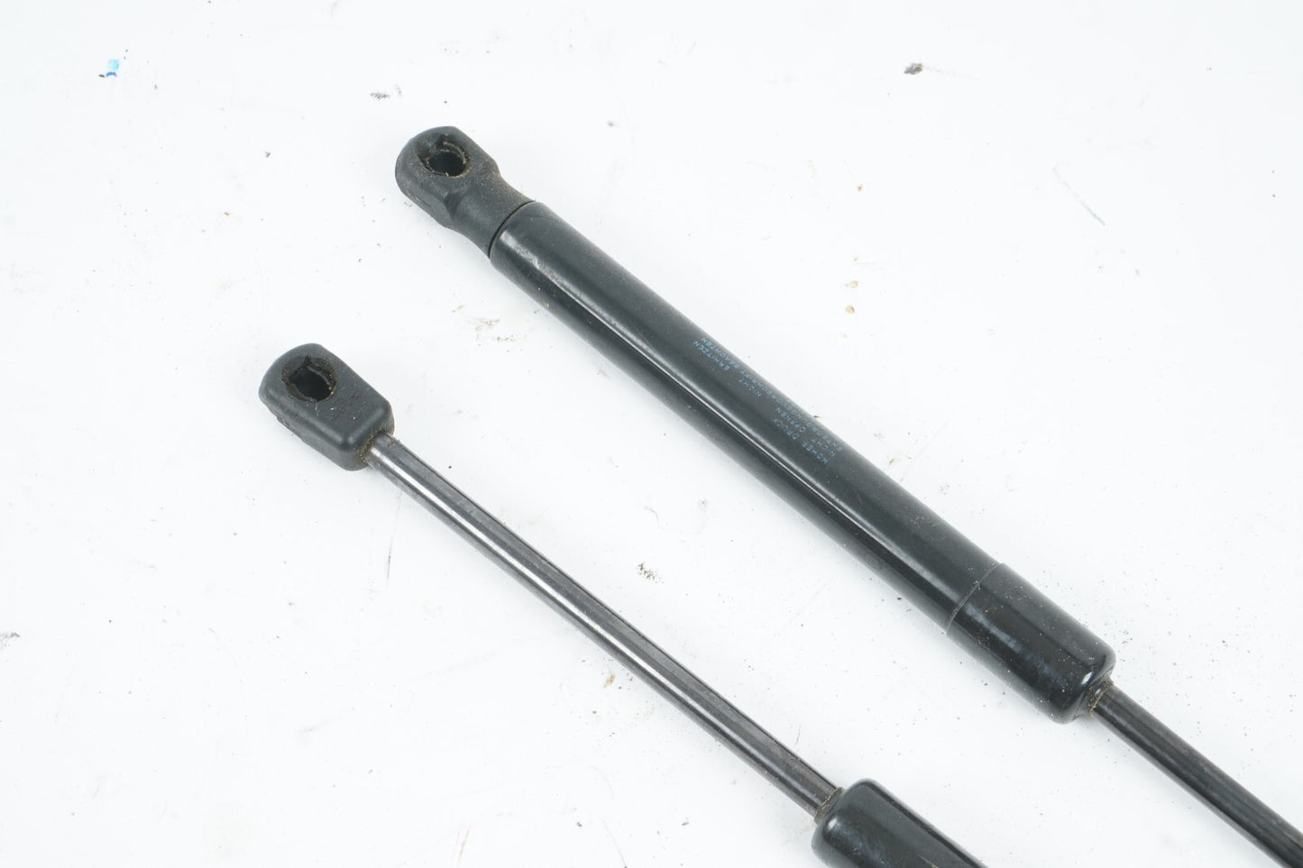 2012 - 2018 AUDI A7 HOOD BONNET SHOCK STRUT LIFT CYLINDER  LEFT & RIGHT OEM