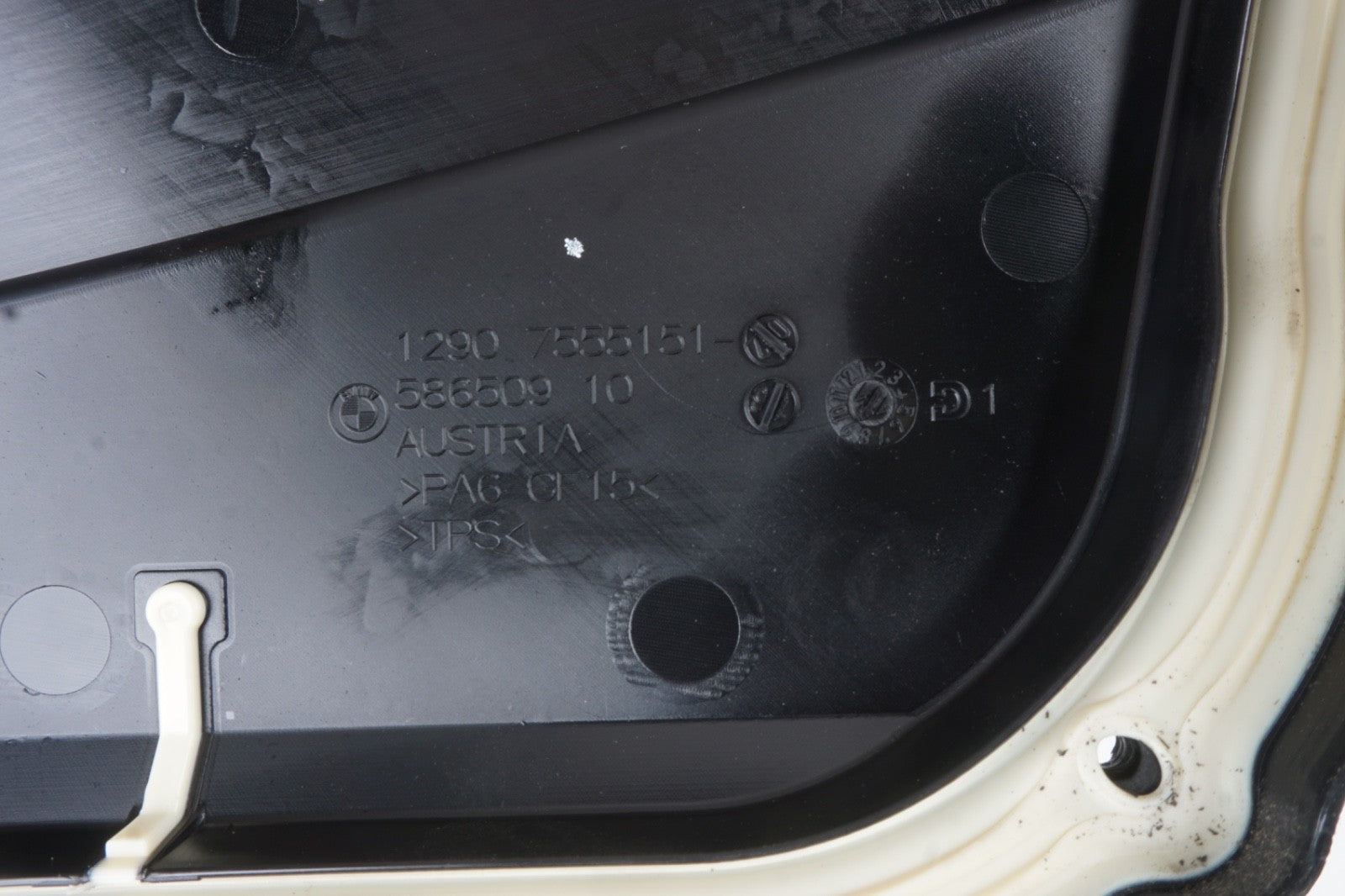 2012 - 2014 BMW 650i Fuse Box Distribution Cover OEM