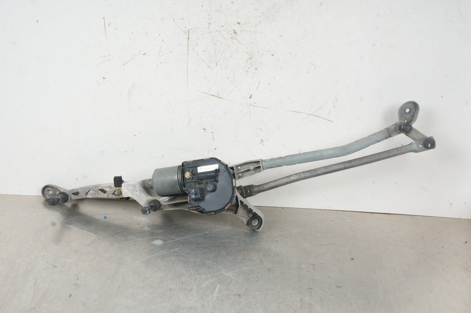 08-17 Mercedes W204 C250 E350 C00 C63 AMG Windshield Wiper Motor w/Linkage OEM