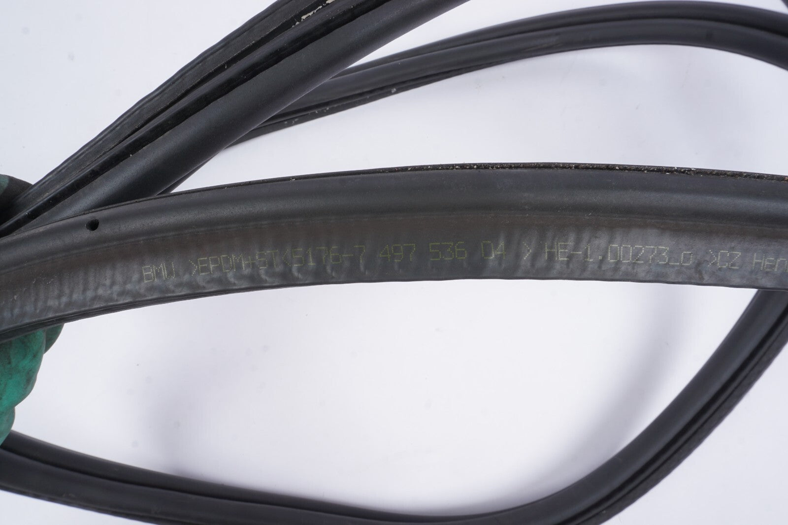 21 - 24 BMW 430I Convertible Trunk Weatherstrip Seal 7497536 OEM