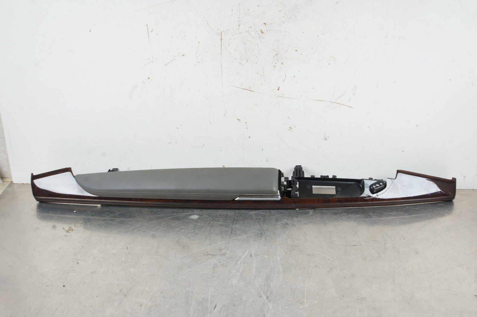 W216 MERCEDES 2007 CL550 FRONT LEFT SIDE DOOR PANEL ARM REST