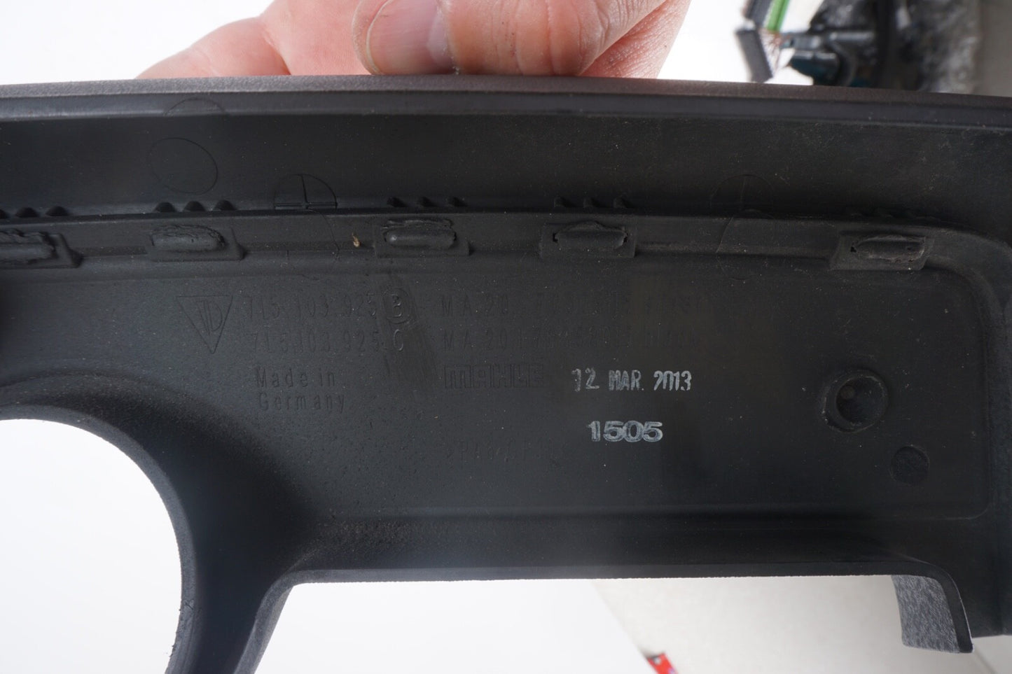 2011 - 2018 Porsche Cayenne Engine Top Cover Trim Assembly 7L5103925 OEM