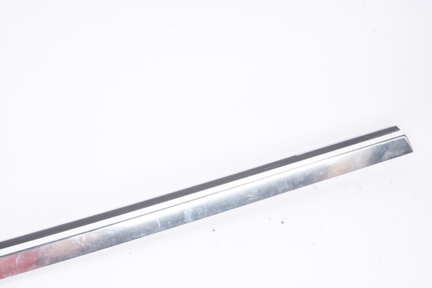 2015-2020 MERCEDES GLA250 X156 REAR RIGHT SIDE DOOR WINDOW BELT MOLDING OEM