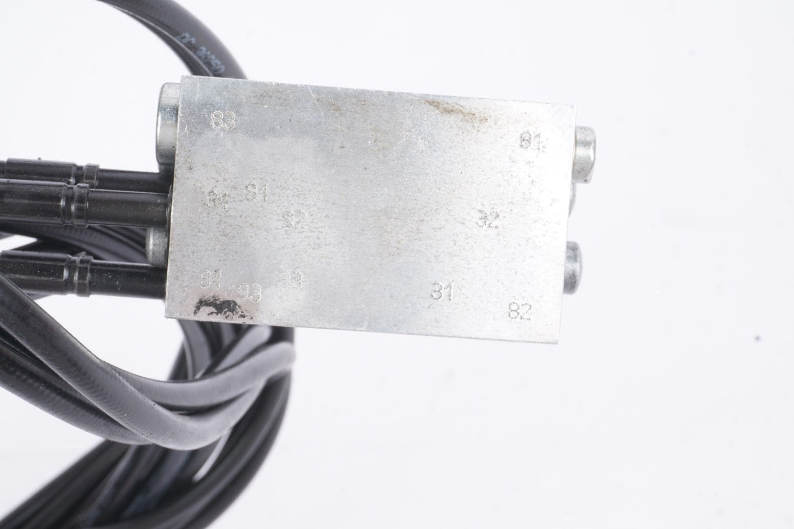 2006 - 2013 VOLVO C70 Convertible Hydraulic Valve Module w/ Lines OEM