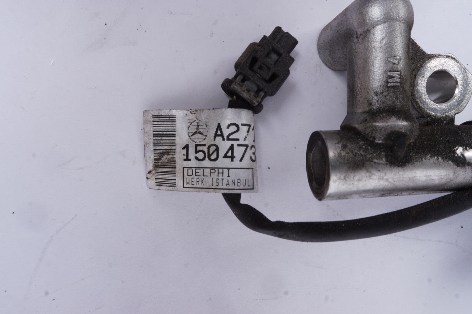 12-15 MERCEDES W204 C250 1.8L M271 ENGINE FUEL INJECTOR RAIL LINE 2710705495 OEM