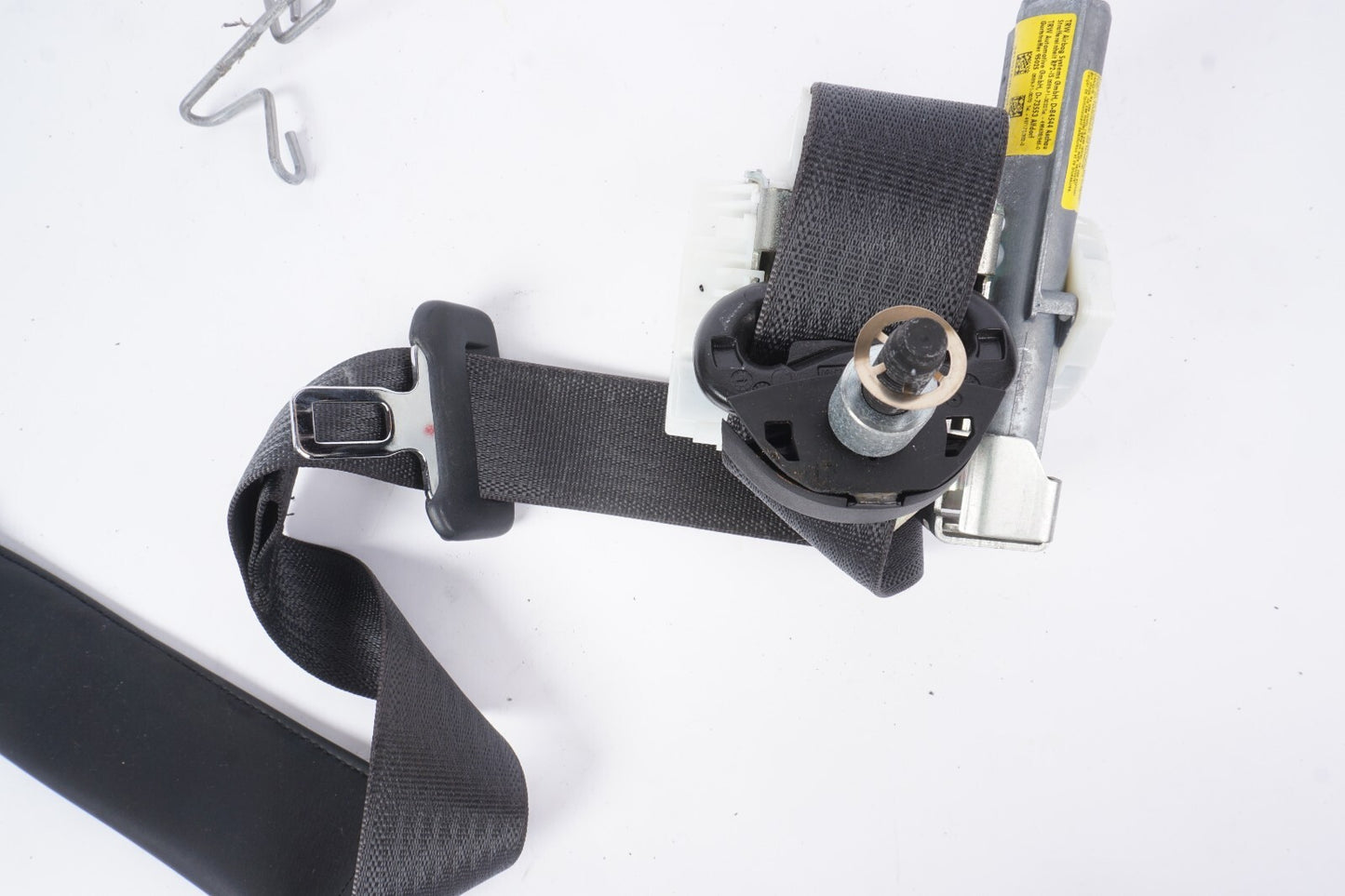 2014 - 2017 Fiat 500L Front Right Passenger Seat Belt Retractor  OEM