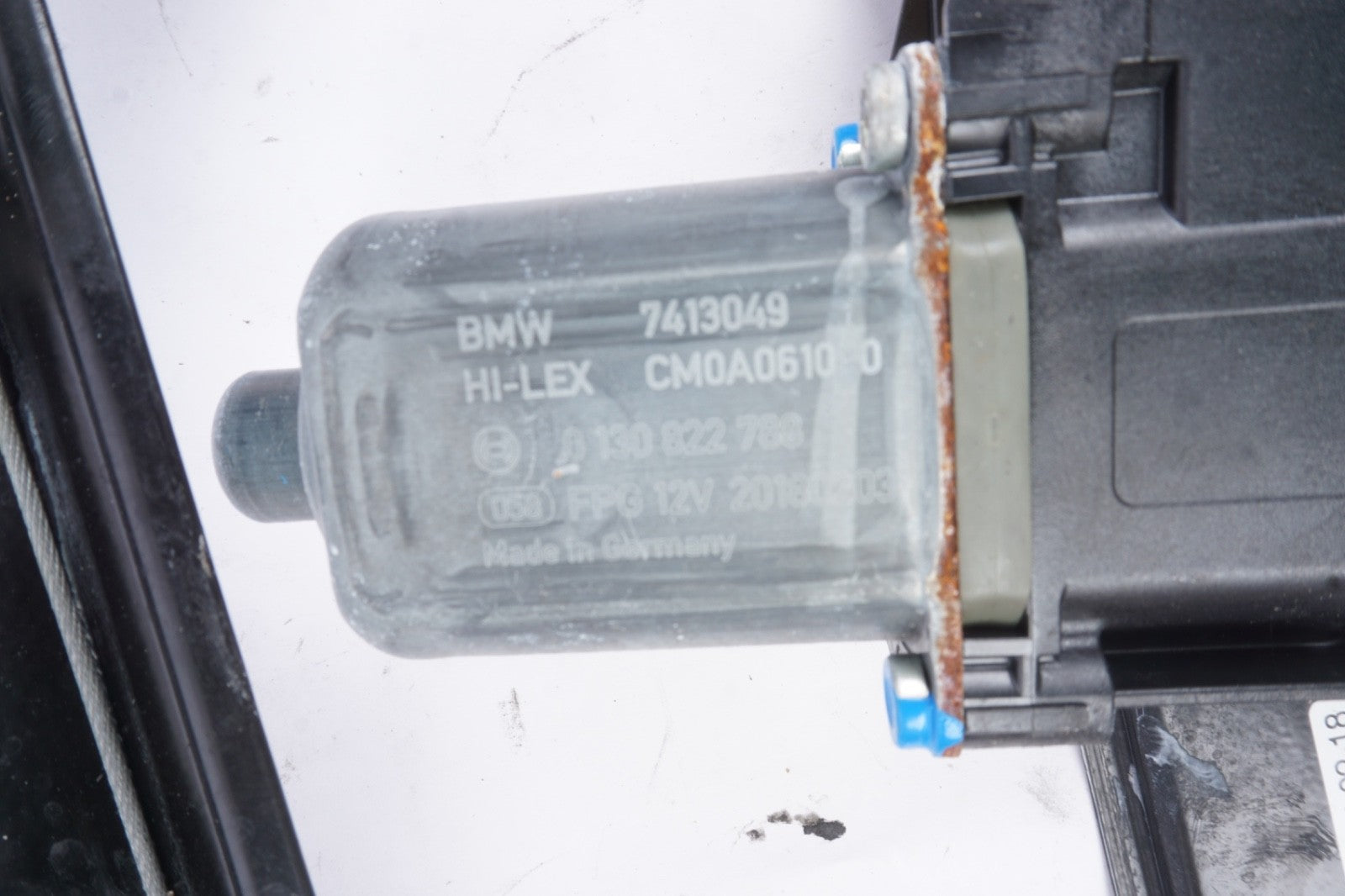 2018-2023 BMW X2 F39 LEFT FRONT SIDE DOOR WINDOW REGULATOR OEM 7420391