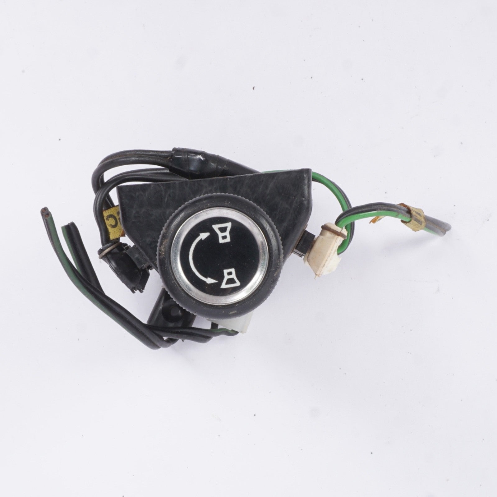 MERCEDES BENZ R107, W116 EARLY CONSOLE SPEAKER BALANCE SWITCH    0821MB063