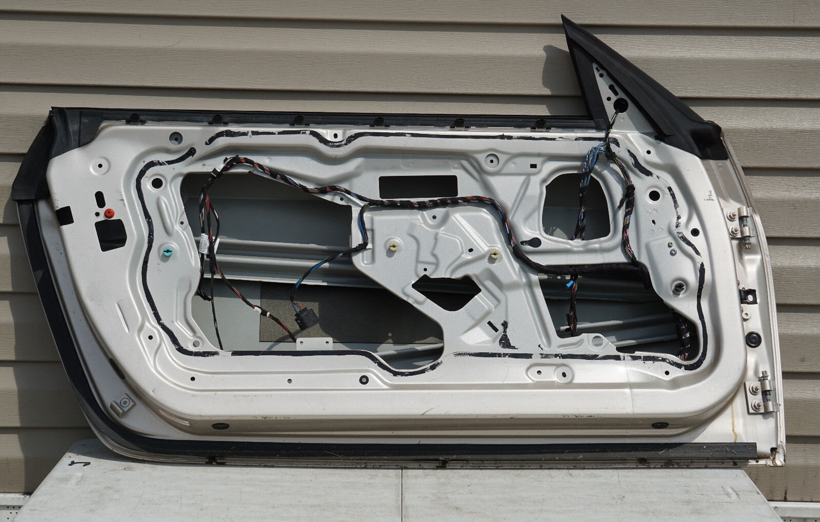 07 08 09 10 BMW 328i 335i E93 CONVERTIBLE FRONT LEFT DRIVER DOOR SHELL OEM