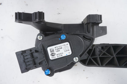 2015-2023 Jeep Renegade Gas Pedal Accelerator OEM