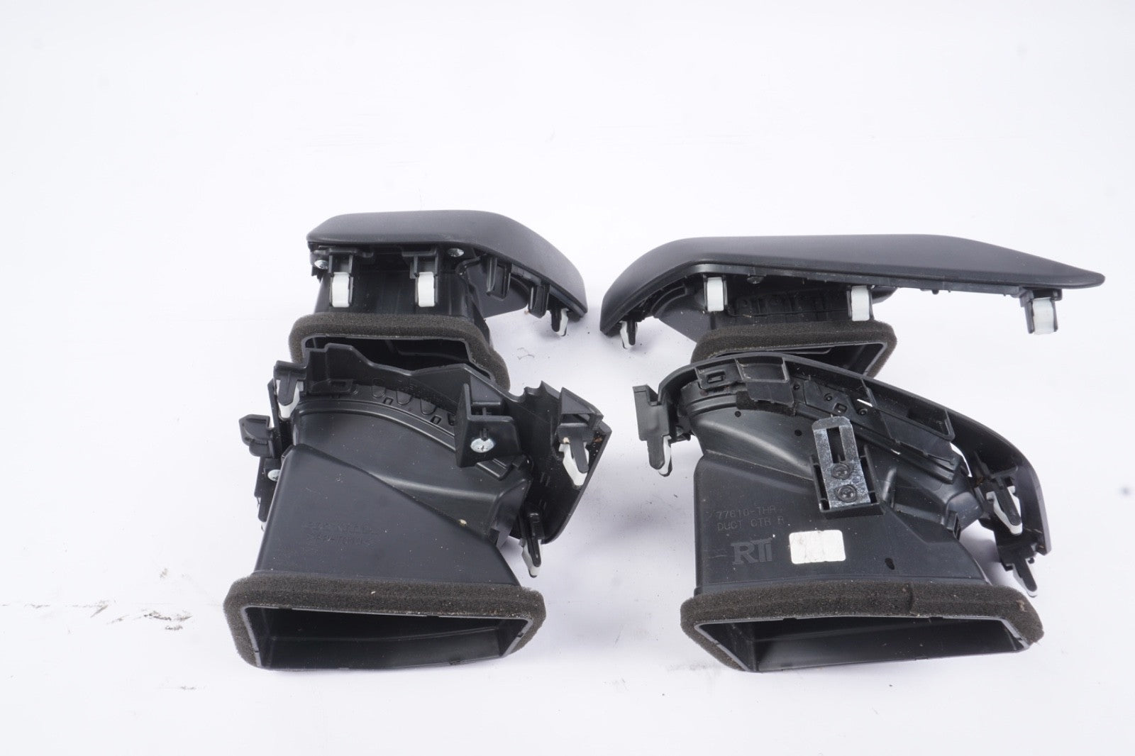 2018 - 2023 HONDA ODYSSEY OEM FRONT DASH RIGHT & LEFT A/C HEATER AIR VENT SET