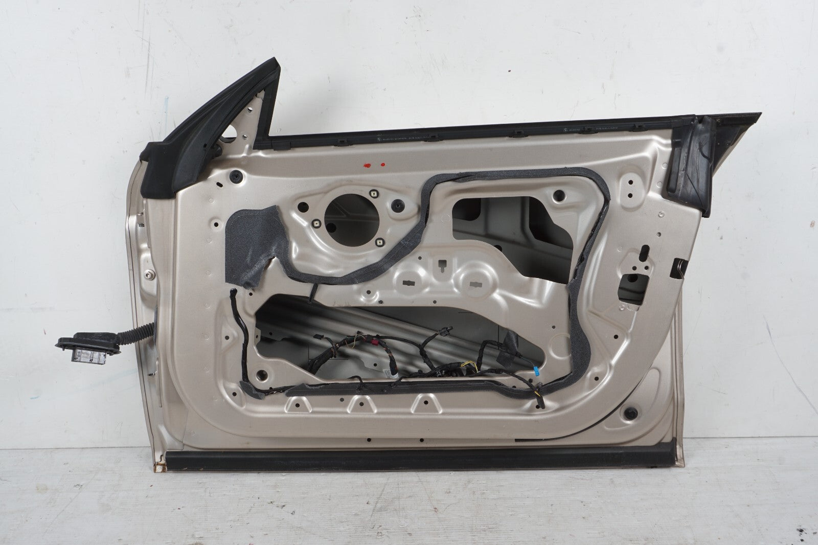 13-18 BMW 650i 640i Grand Coupe Front Right Passenger Door Shell OEM