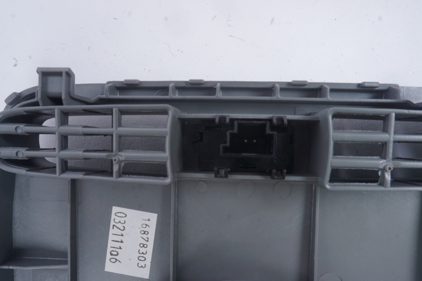 06-11 MERCEDES W164 ML350 FRONT CENTER DASH SPEAER COVER TRIM OEM