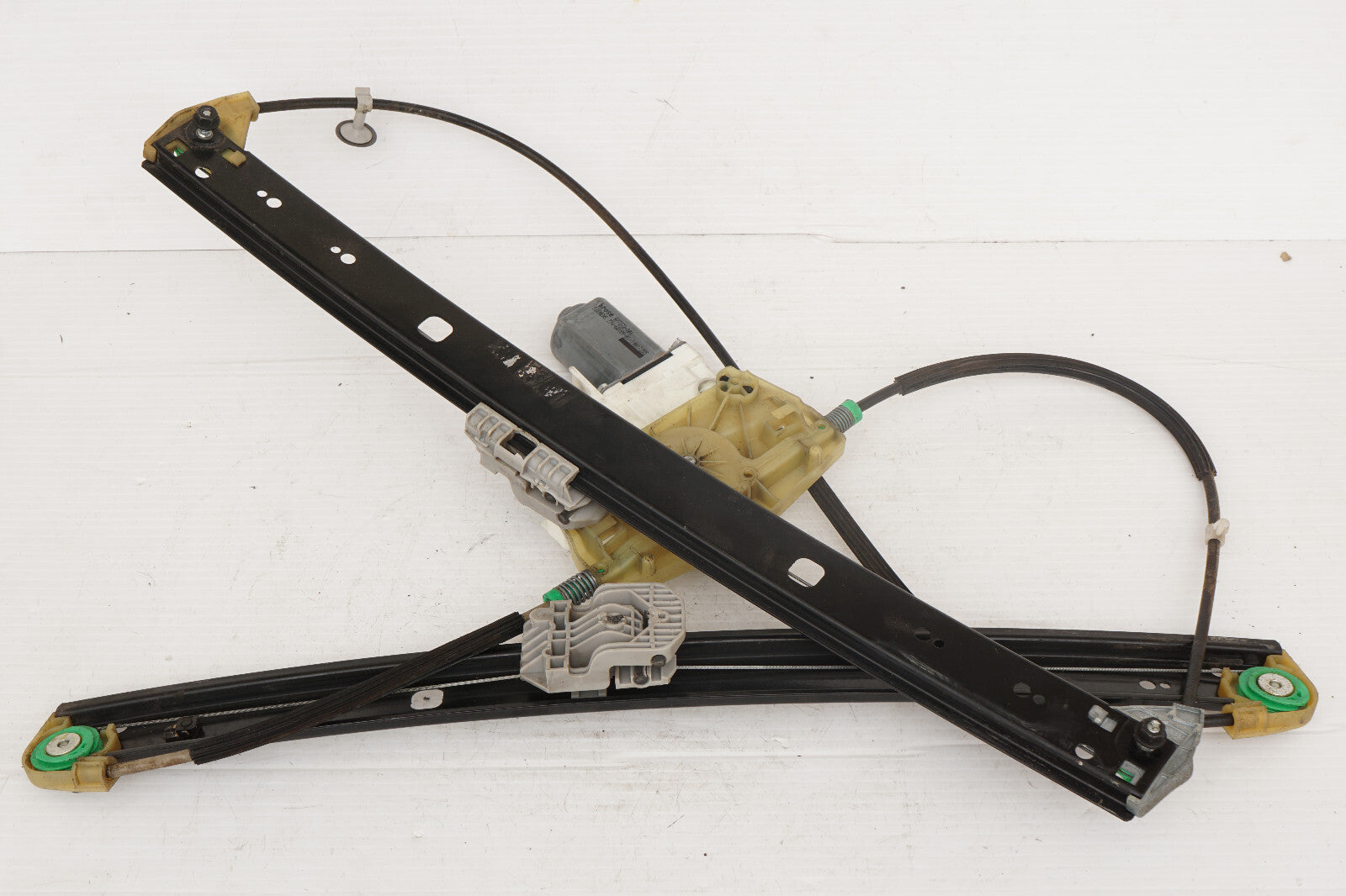 2007 - 2009 AUDI Q7 FRONT RIGHT PASSENGER SIDE WINDOW REGULATOR & MOTOR OEM