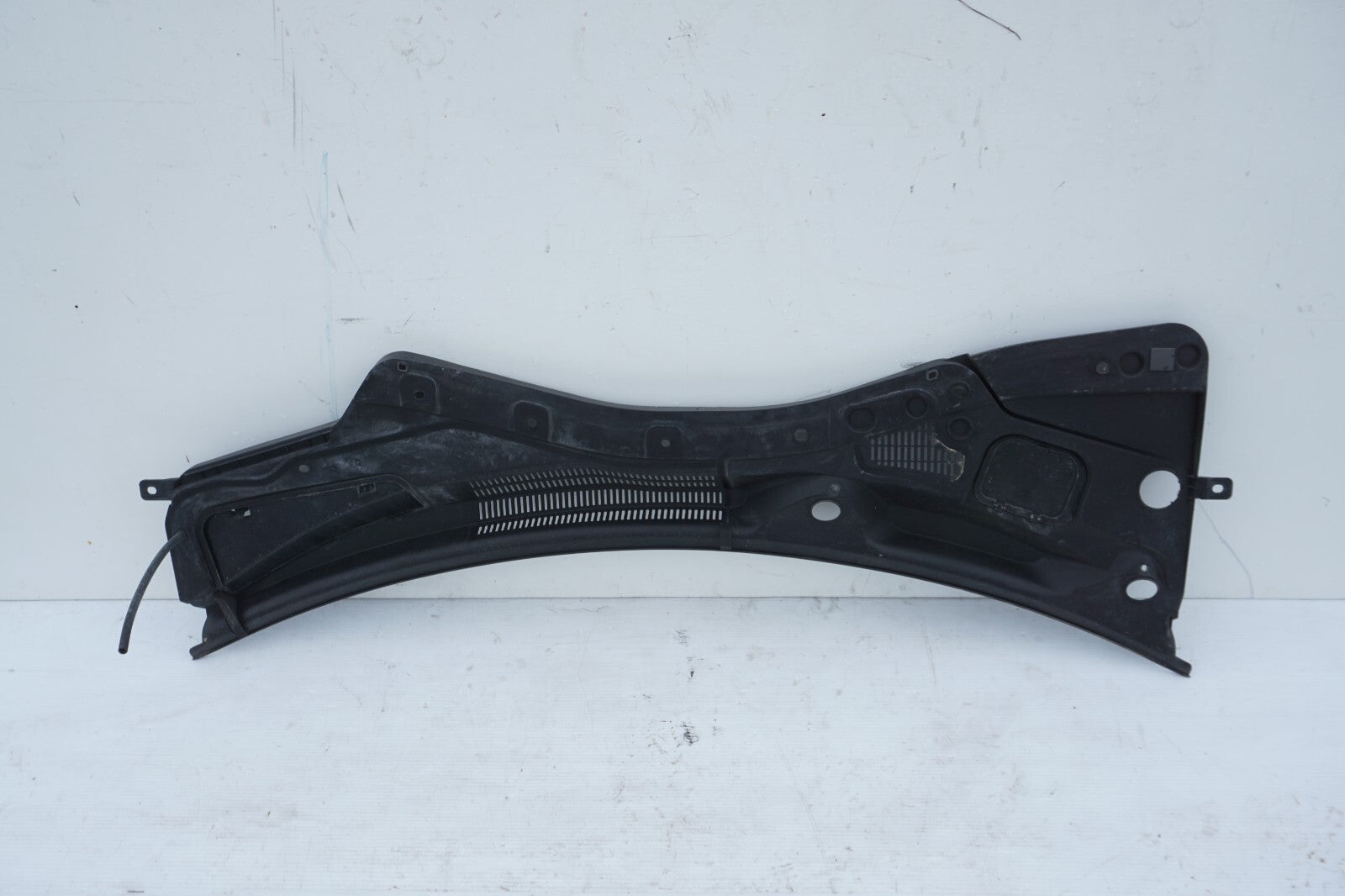 2014-2019 MASERATI GHIBLI WINDSHIELD WIPER COWL COVER PANEL GRILLE OEM