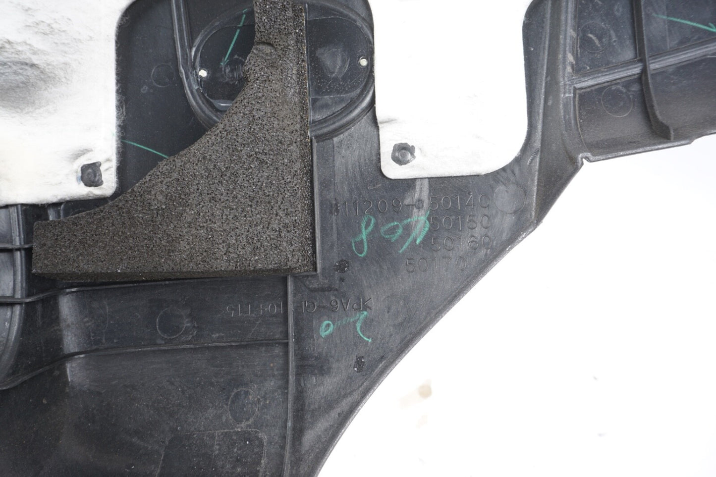 02-10 LEXUS SC430 ENGINE COVER  - 4.3L V8 MOTOR COVER
