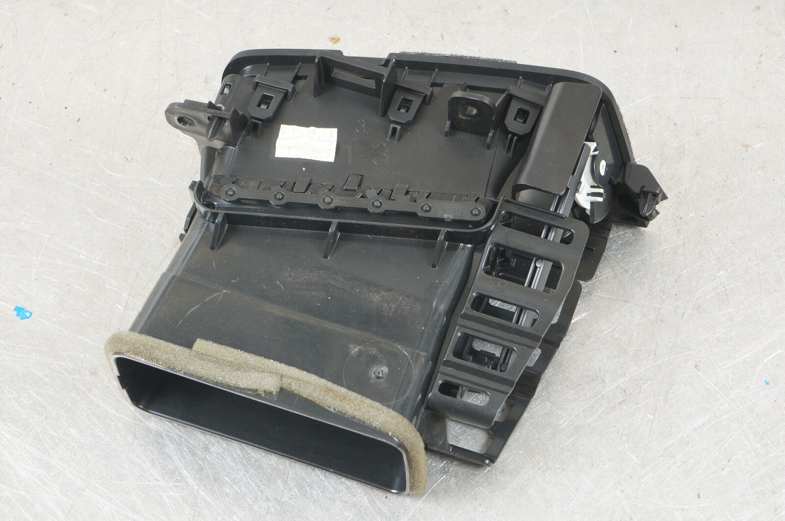 2014-2018 CHEVROLET SILVERADO GMC SIERRA RIGHT DASH AIR VENT 20943682 OEM 