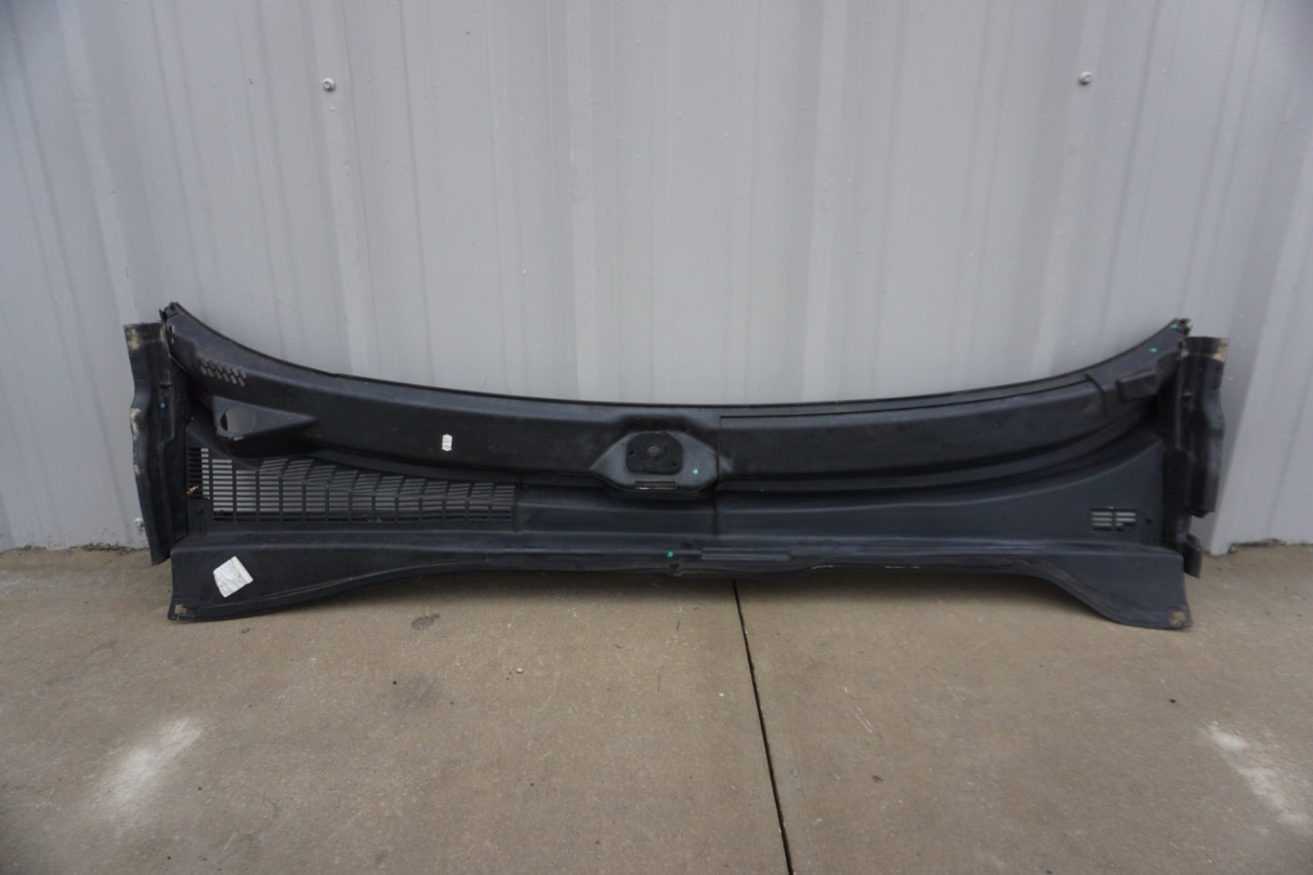 2015 - 2023 Jeep Renegade Front Windshield Cowl Cover OEM