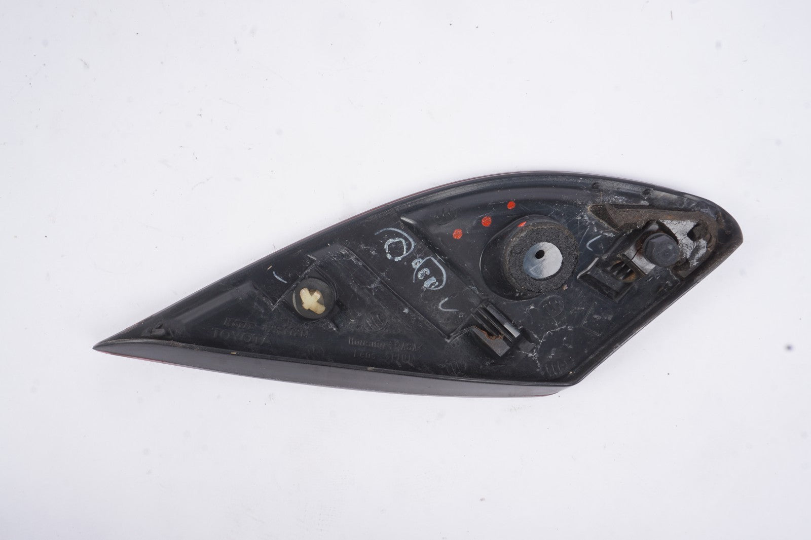 2002 - 2005 LEXUS SC430 LEFT RIGHT TRUNK TAIL LIGHT REFLECTOR OEM