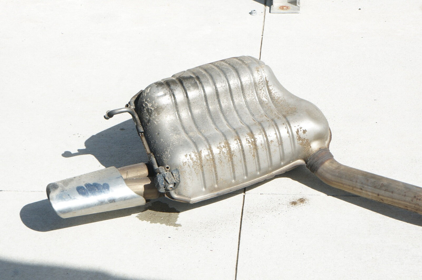 2012 - 2014 MERCEDES W204 C250  1.8L Turbo EXHAUST MUFFLER PIPE 2074911601