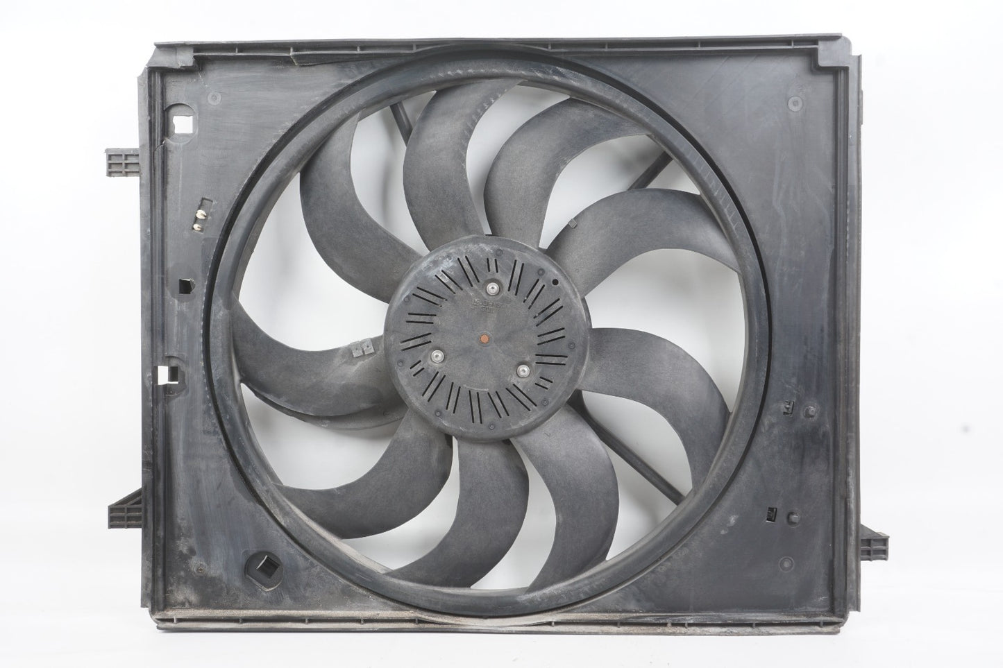 14-17 Maserati Ghibli M157 3.0 V6 Radiator Cooling Fan & Shroud OEM