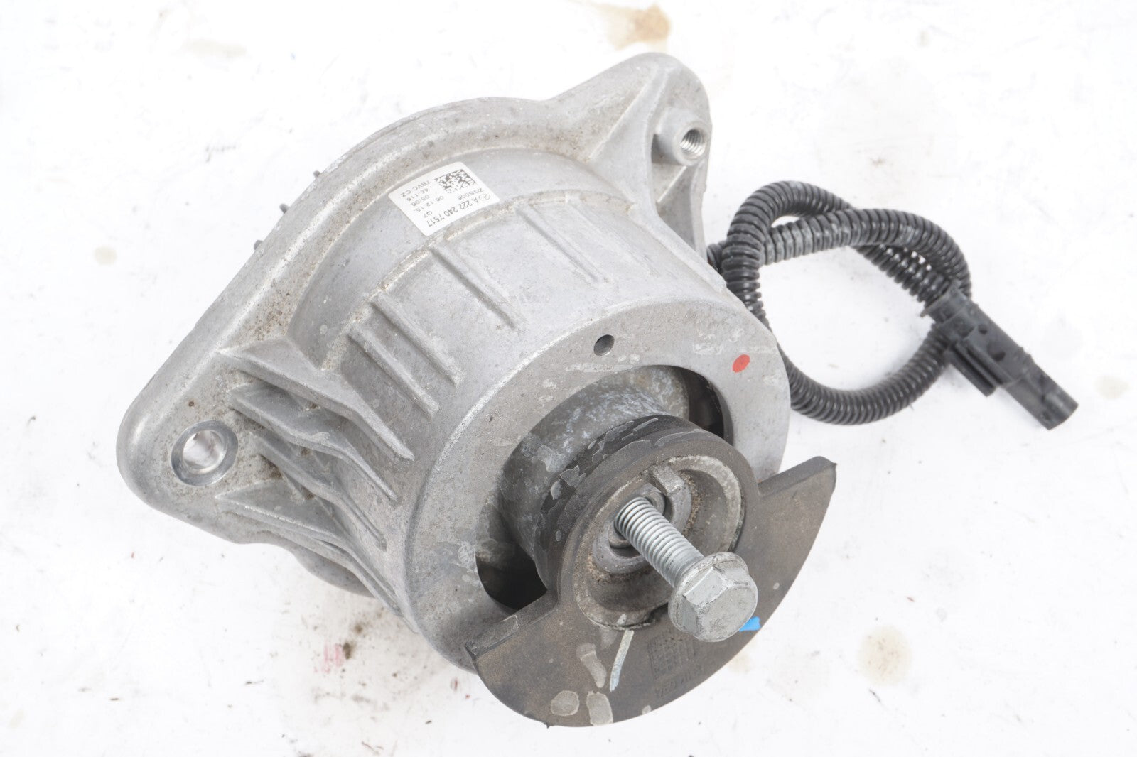 14-17 Mercedes S550 W222 Engine Motor Mount Left A2222407517 OEM
